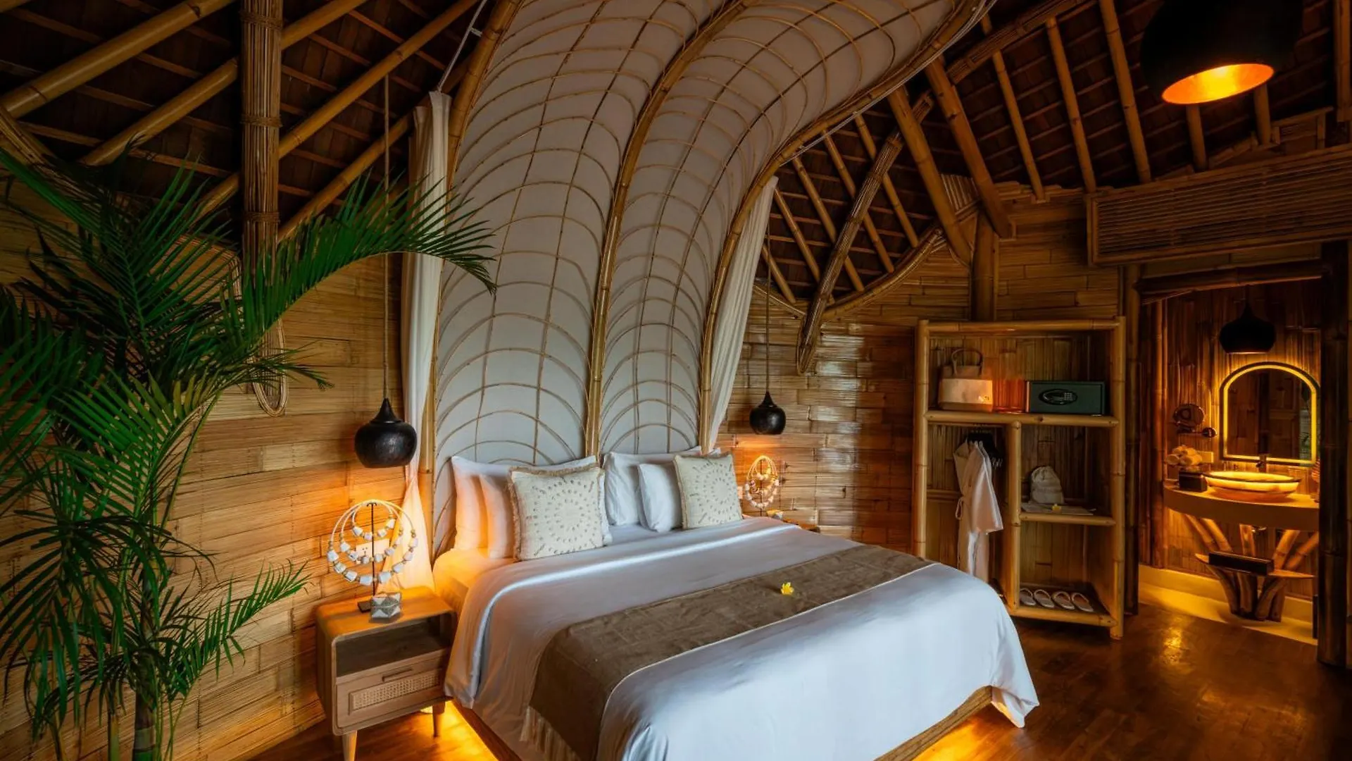 Bambootel Sawah View Ubud Villa