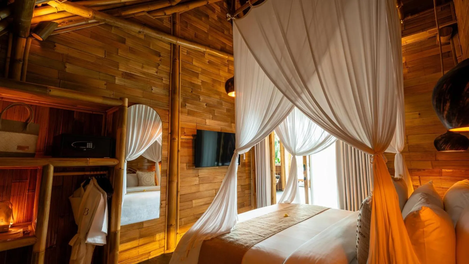Bambootel Sawah View Ubud Endonezya